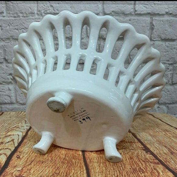 Vintage R.C. Cal Fruit Bowl Scalloped Hand Painted ceramic floral pottery - Picture 4 of 5